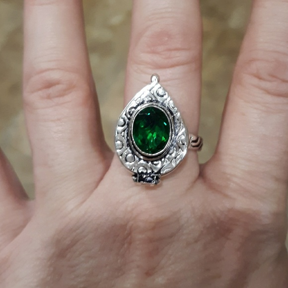 New Green Quartz 925 Silver Poison Ring. - Picture 3 of 8